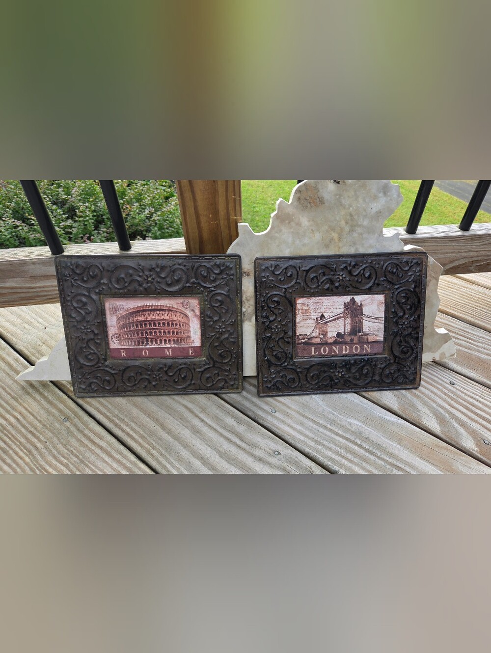 Decorative Antique-Style Travel Picture Frames in Brown - Unbranded